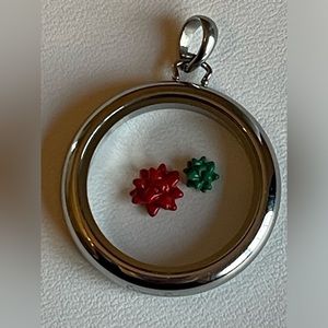 Origami Owl Red & Green Xmas Flower Charm Set